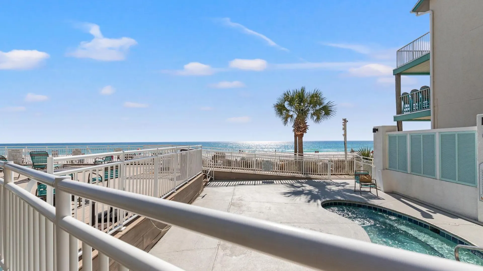 Дом отдыха Steps To Paradise: Ground-Floor 2Br/2Ba Beachfront Condo, Sleeps 8, Gulf Views! Панама-Сити США