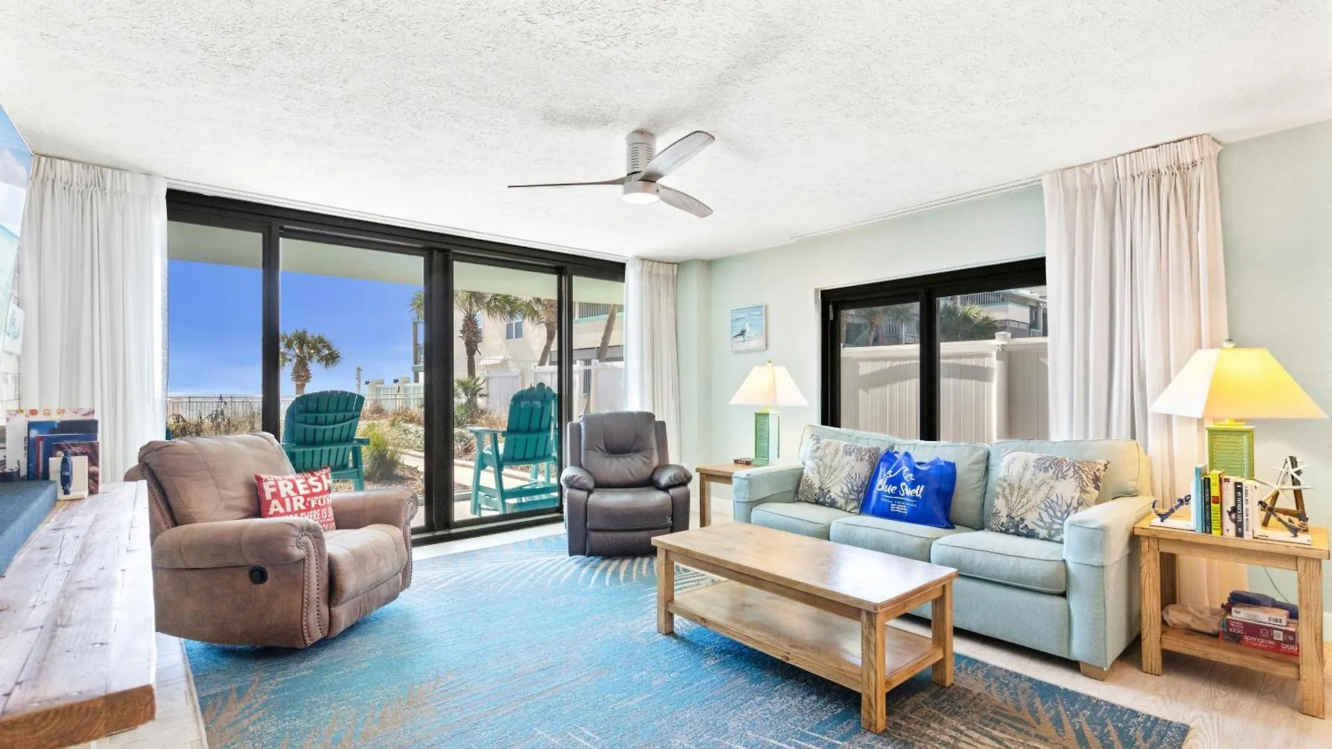 Steps To Paradise: Ground-Floor 2Br/2Ba Beachfront Condo, Sleeps 8, Gulf Views! Панама-Сити США