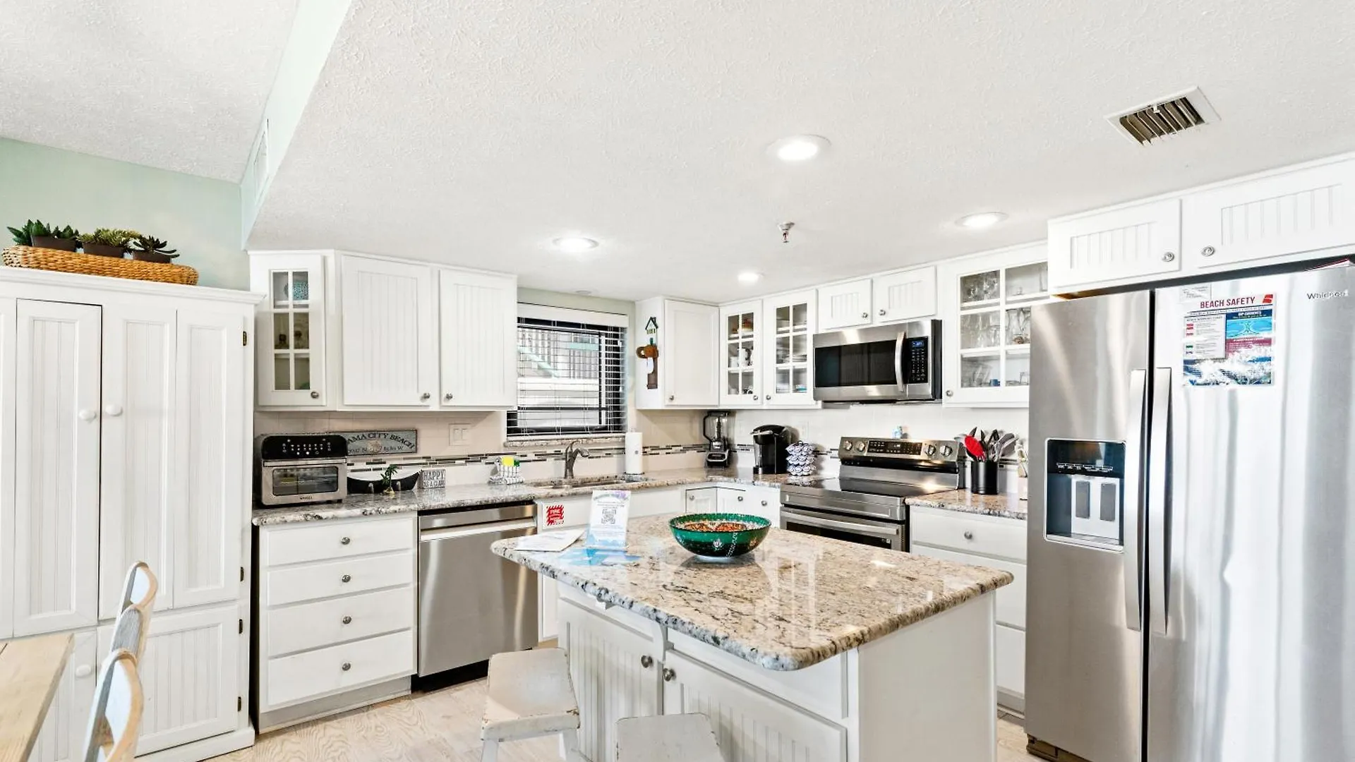 Steps To Paradise: Ground-Floor 2Br/2Ba Beachfront Condo, Sleeps 8, Gulf Views! Panama City Beach