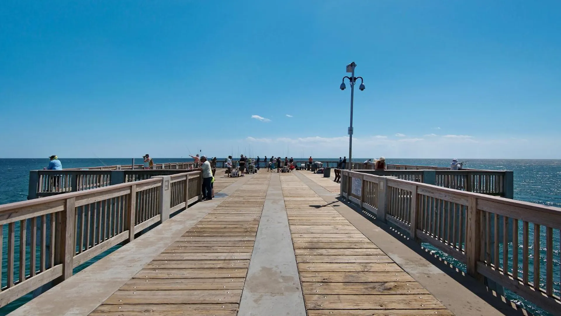 Steps To Paradise: Ground-Floor 2Br/2Ba Beachfront Condo, Sleeps 8, Gulf Views! Panama City Beach Holiday home